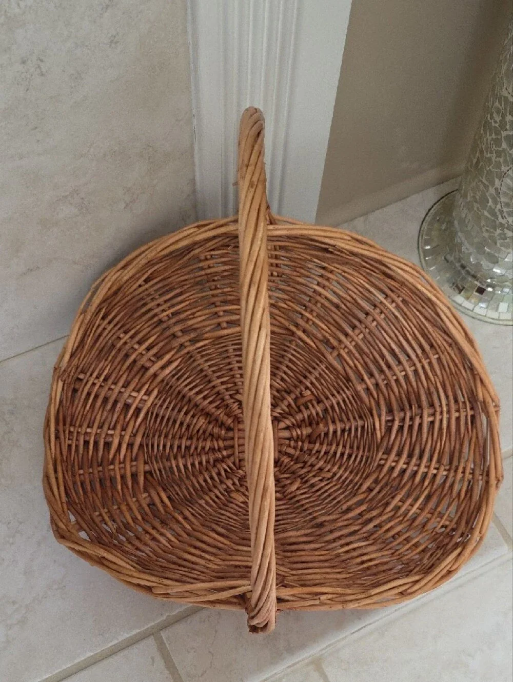 🌟💥 Woven Willow Basket in Natural Brown 💥🌟